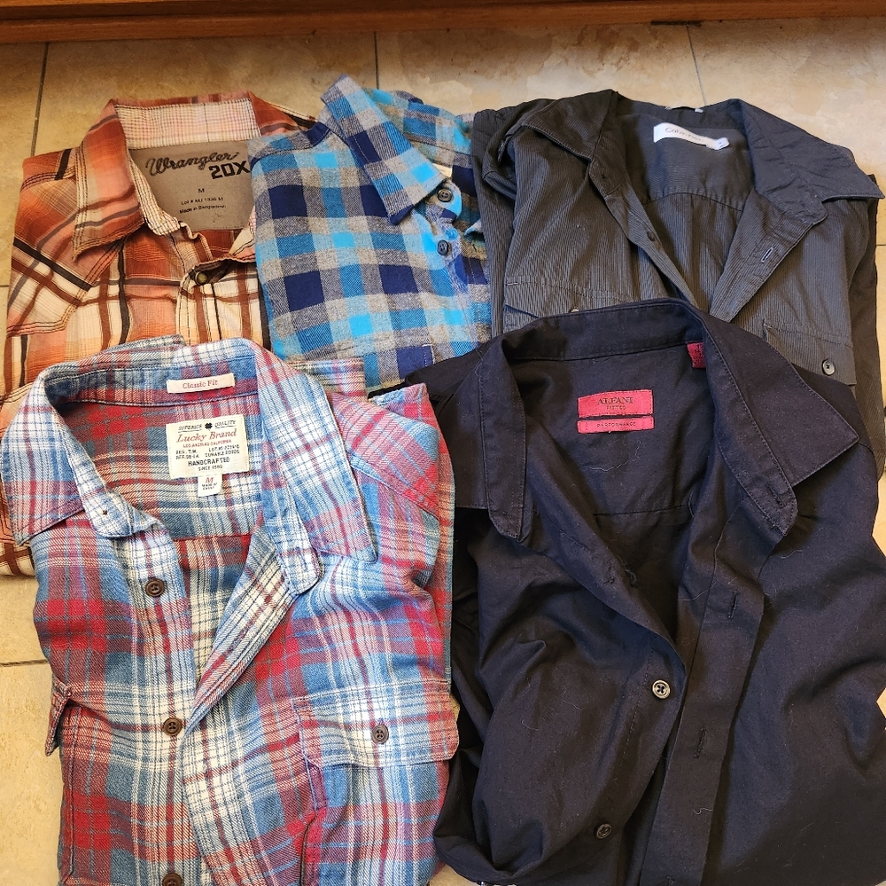 Size M men's long sleeve button up lot